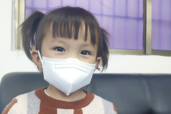 Children as young as four months can wear masks ? Children as young as four months can wear masks ?
