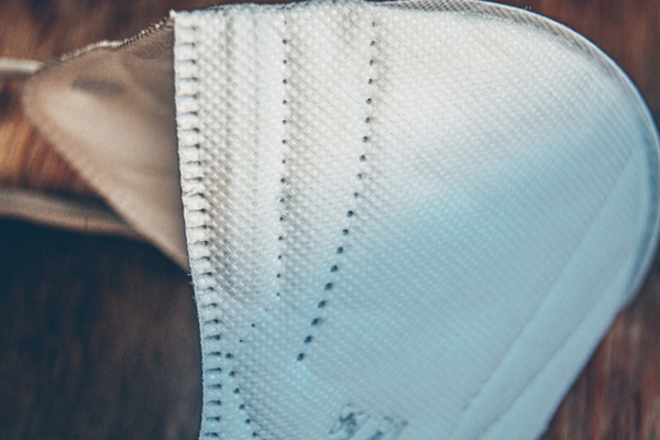 Why does my FFP2 mask have holes in it? Why does my FFP2 mask have holes in it?