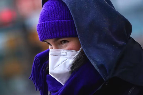 Wearing a Face Mask During Intense Exercise Is Safe for Healthy People Wearing a Face Mask During Intense Exercise Is Safe for Healthy People